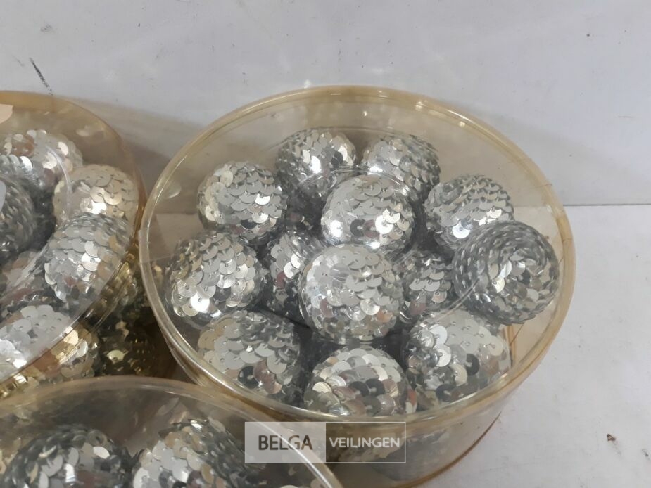 3 x Decoballen zilver 24 stuks 3 cm – foto 3 – kavel bij Belga Veilingen, Oudsbergen