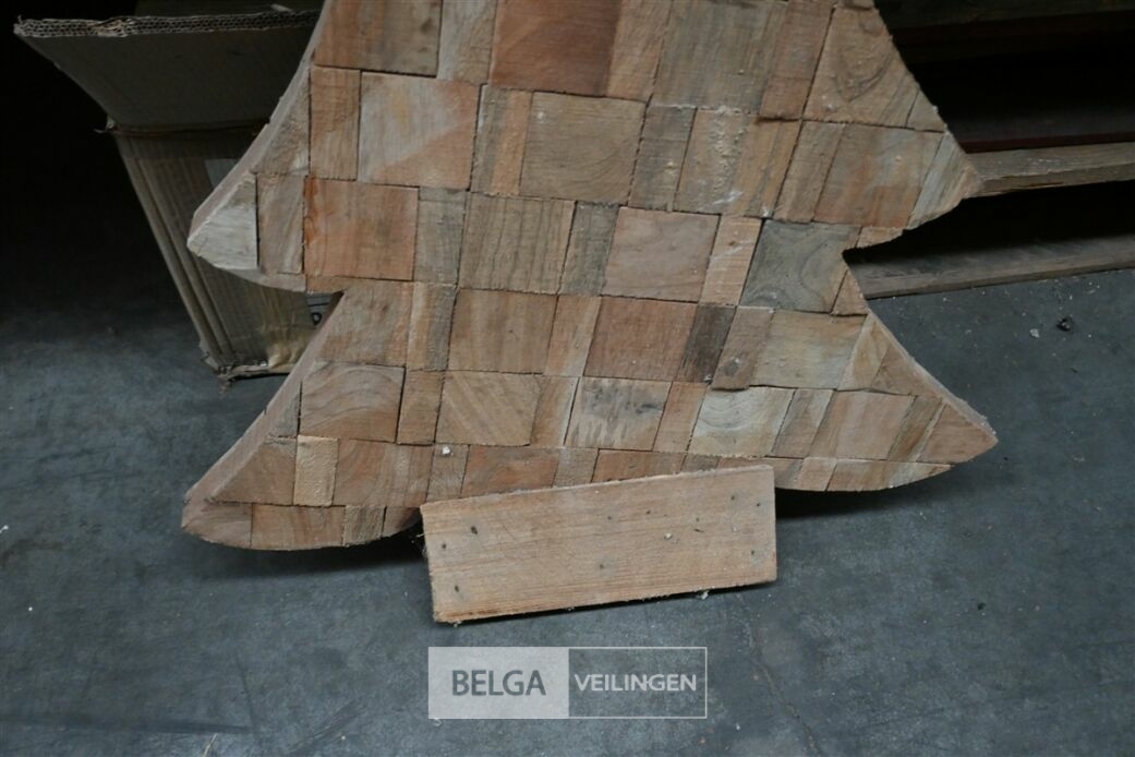 Houten kerstboom – foto 5 – kavel bij Belga Veilingen, Lummen