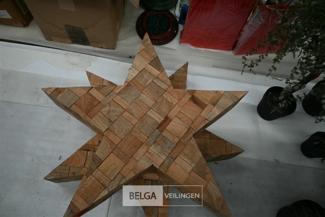 Houten ster – foto 3 – kavel bij Belga Veilingen, Lummen