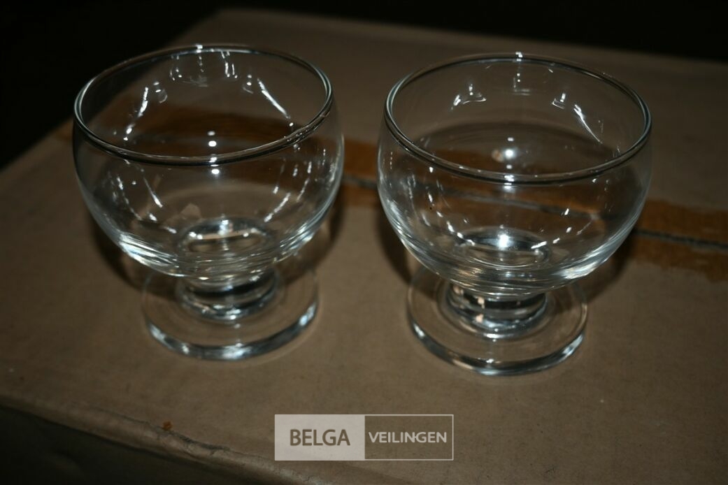 1 Doos met glazen – foto 3 – kavel bij Belga Veilingen, Lummen