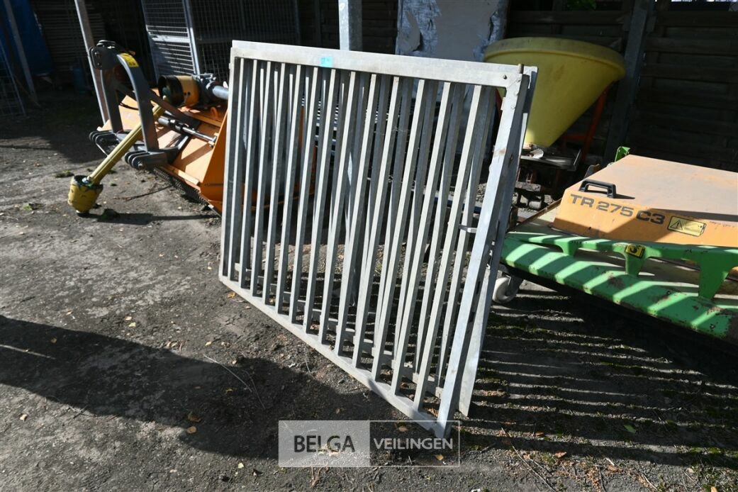 Lage 2-delige poort H120 cm – foto 2 – kavel bij Belga Veilingen