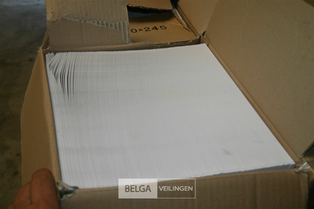 Grote partij A4 enveloppen – foto 3 – kavel bij Belga Veilingen