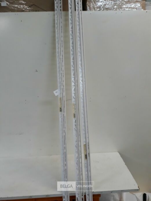 9 x Tegel eindprofiel pvc wit 6-8-10 mm – foto 2 – kavel bij Belga Veilingen, Oudsbergen