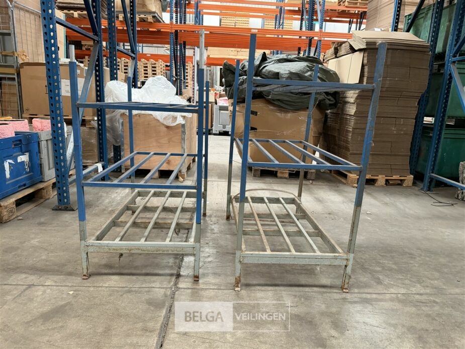 ± 2x Ijzeren rekken – foto 3 – kavel bij Belga Veilingen, Lummen