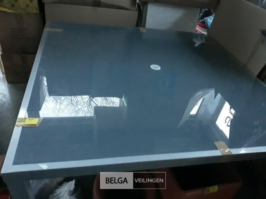 1 x Tuintafel aluminium frame glazen blad showmodel – foto 2 – kavel bij Belga Veilingen, Oudsbergen