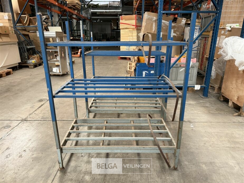 ± 2x Ijzeren rekken – foto 4 – kavel bij Belga Veilingen, Lummen