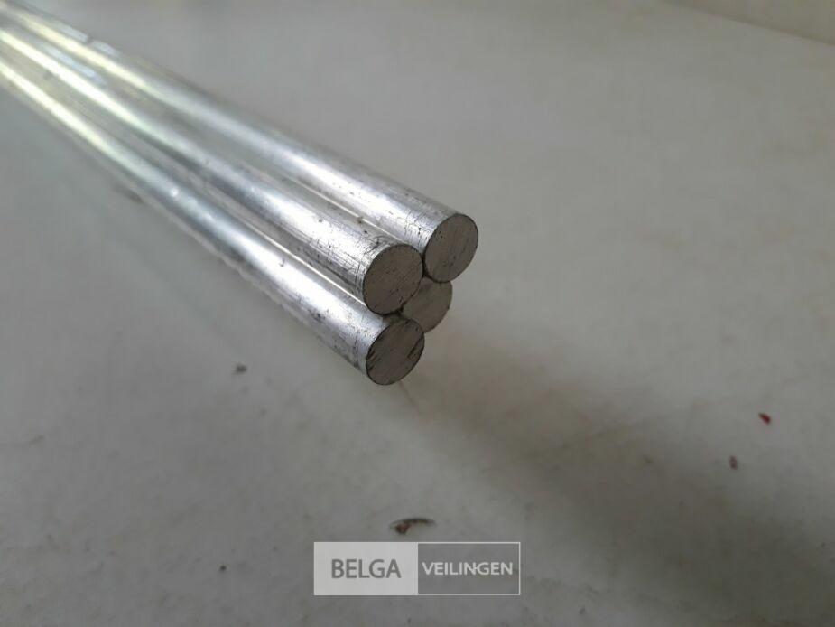 5 x Aluminium volle buis 2M 16mm – foto 4 – kavel bij Belga Veilingen, Oudsbergen