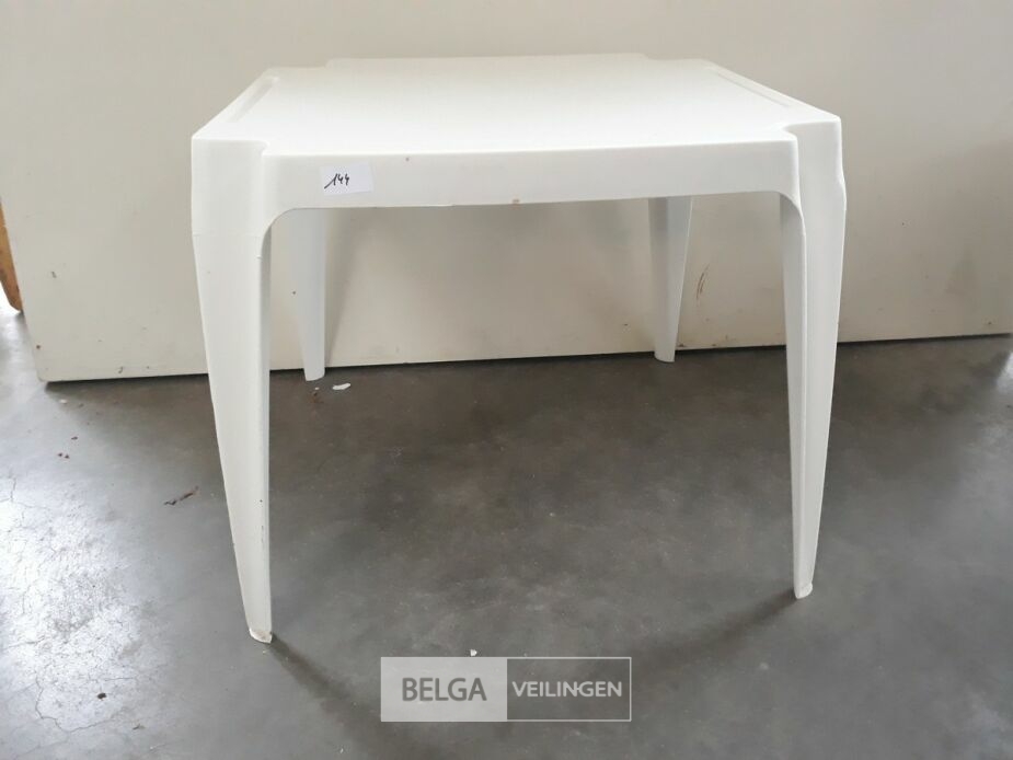 2 x Bijzet tafel pvc wit – foto 3 – kavel bij Belga Veilingen, Oudsbergen