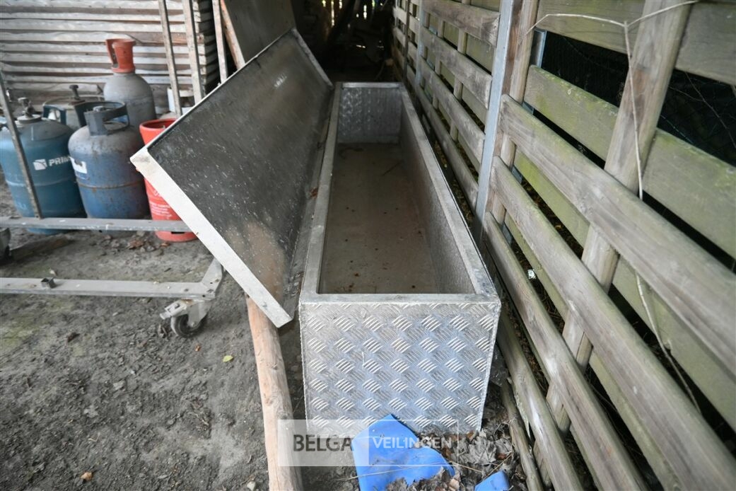 Opbergbak met deksel – foto 3 – kavel bij Belga Veilingen