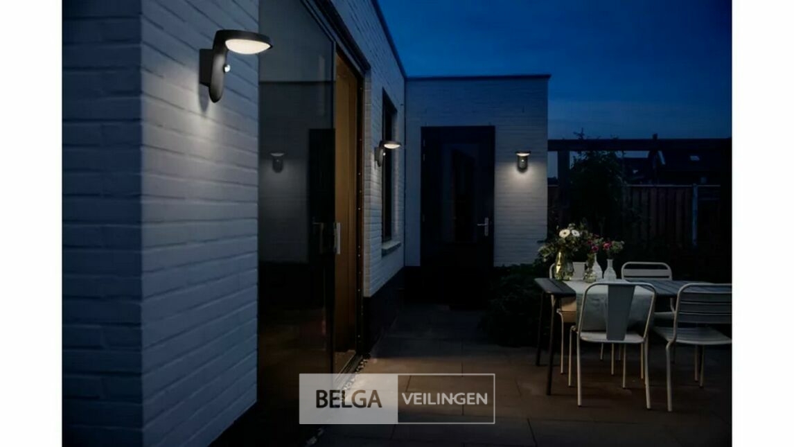 Philips wandlamp buiten met sensor led 255/55 lumen 1,2W 3000K IP44 – foto 4 – kavel bij Belga Veilingen, Bree