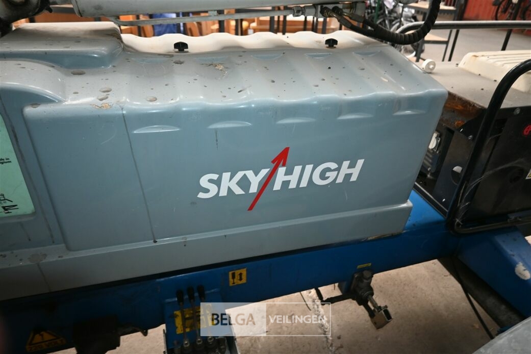 SKY-HIGH knikarmhoogwerker – foto 11 – kavel bij Belga Veilingen
