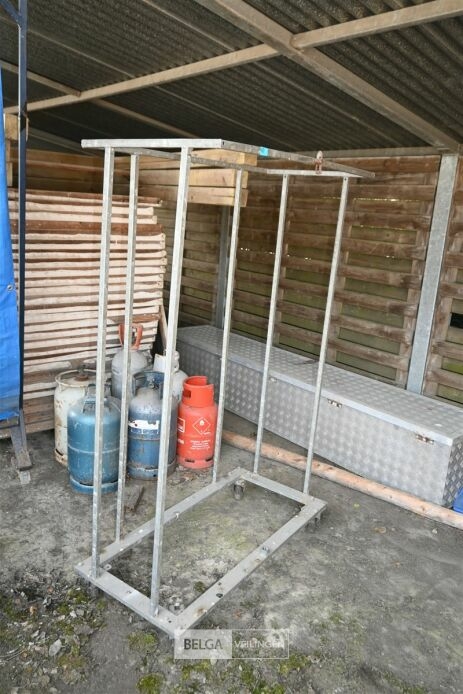 Laadkar voor stoelen – foto 2 – kavel bij Belga Veilingen