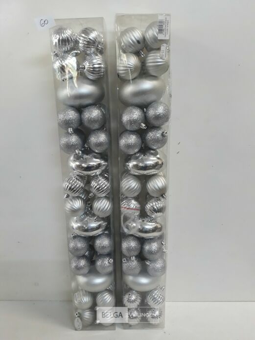 2 x Kerstballen pvc 44 stuks zilver – foto 2 – kavel bij Belga Veilingen, Oudsbergen