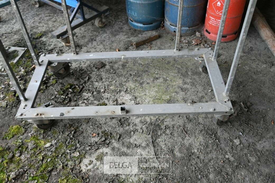 Laadkar voor stoelen – foto 4 – kavel bij Belga Veilingen