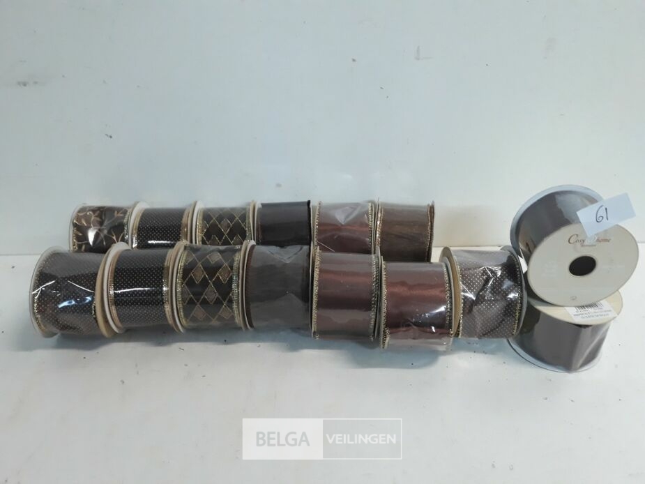 15 x Kerstlint 5 cm x 2,74 M bruin – foto 2 – kavel bij Belga Veilingen, Oudsbergen