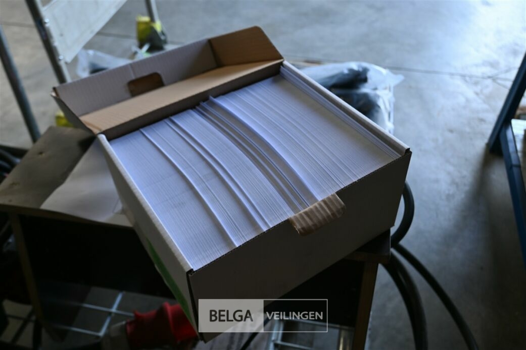 Partij enveloppen – foto 4 – kavel bij Belga Veilingen