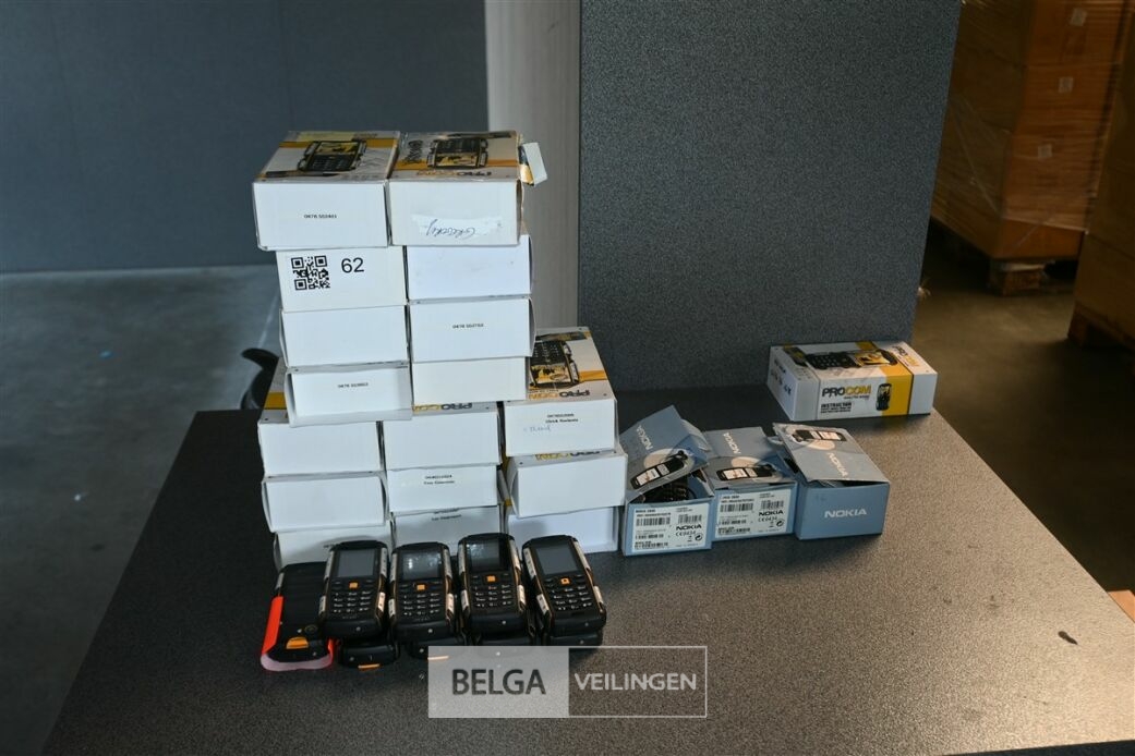 Partij PROCOM werk gsm's – foto 2 – kavel bij Belga Veilingen