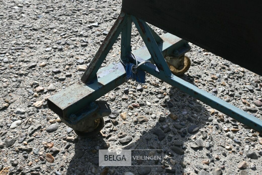 Partij mobiele scheidingspanelen – foto 4 – kavel bij Belga Veilingen