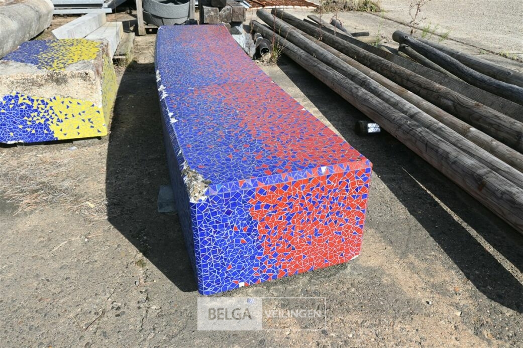 2 Betonnen banken – foto 9 – kavel bij Belga Veilingen