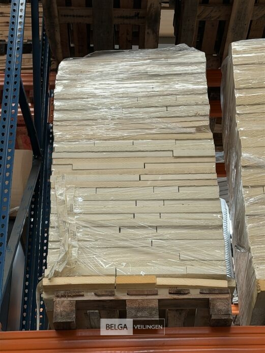 ± 10m² Dunne isolatiepanelen – foto 2 – kavel bij Belga Veilingen, Lummen