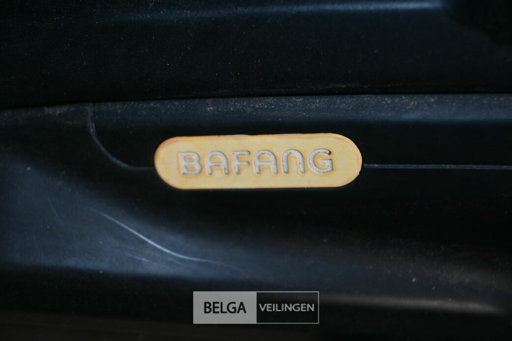 BAFANG elektrische bakfiets met batterij en lader – foto 11 – kavel bij Belga Veilingen