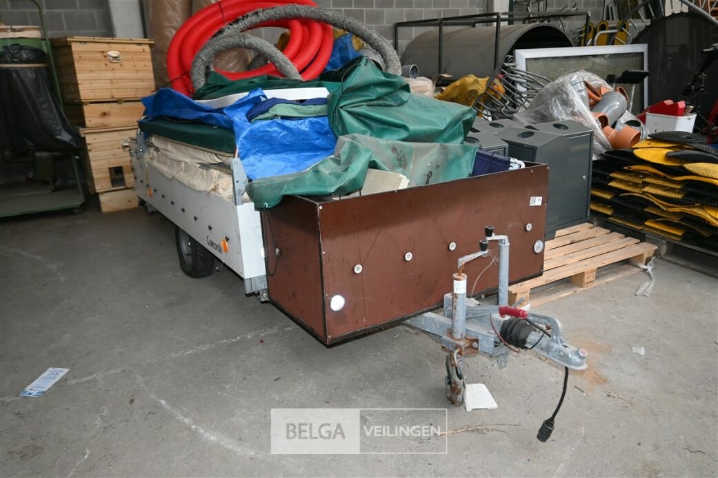 CABANON vouwwagen / campingcar – foto 2 – kavel bij Belga Veilingen