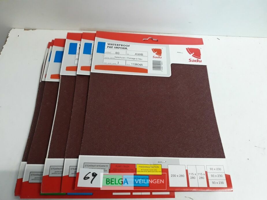 10 x Schuurpapier waterproof K 80 3 vellen – foto 2 – kavel bij Belga Veilingen, Oudsbergen