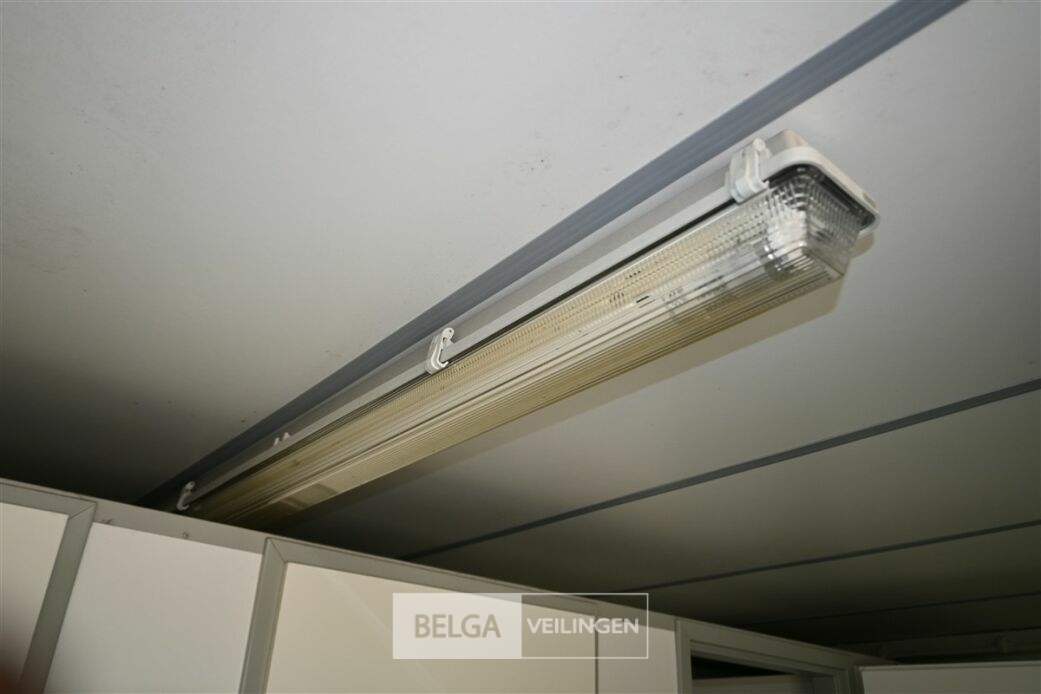 WC-container WARSCO – foto 4 – kavel bij Belga Veilingen