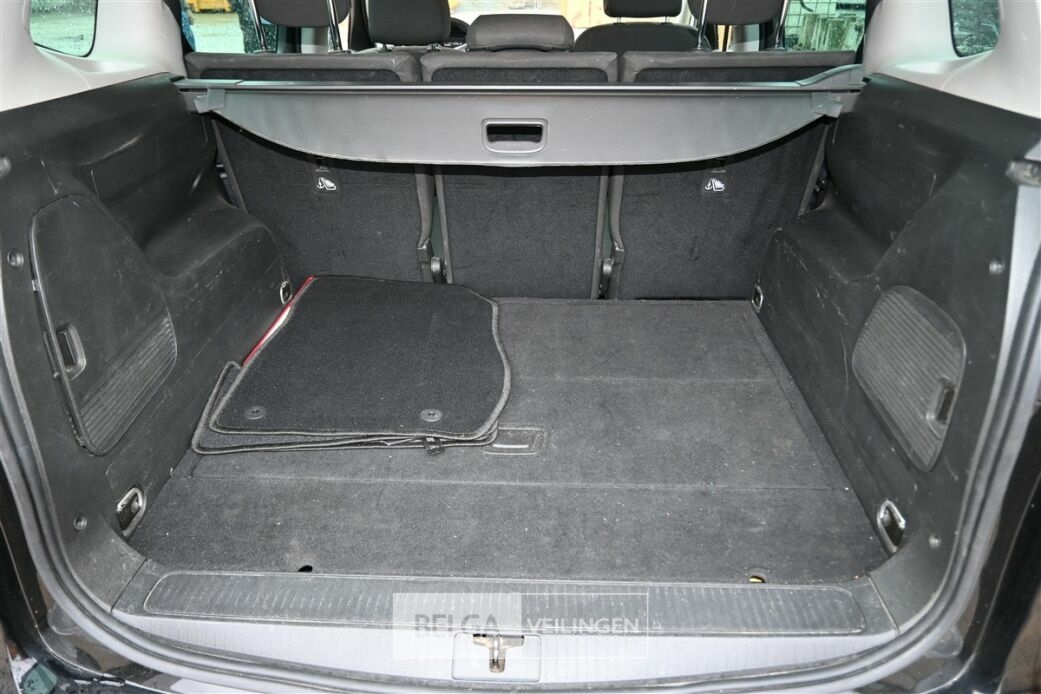 Opel zafira – foto 5 – kavel bij Belga Veilingen
