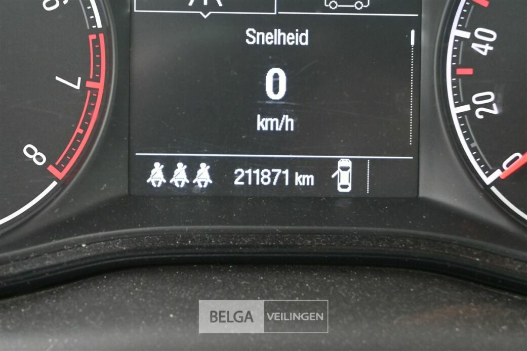 Opel zafira – foto 9 – kavel bij Belga Veilingen