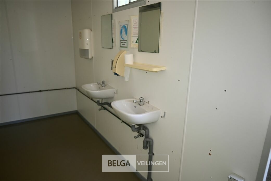 WC-container WARSCO – foto 17 – kavel bij Belga Veilingen