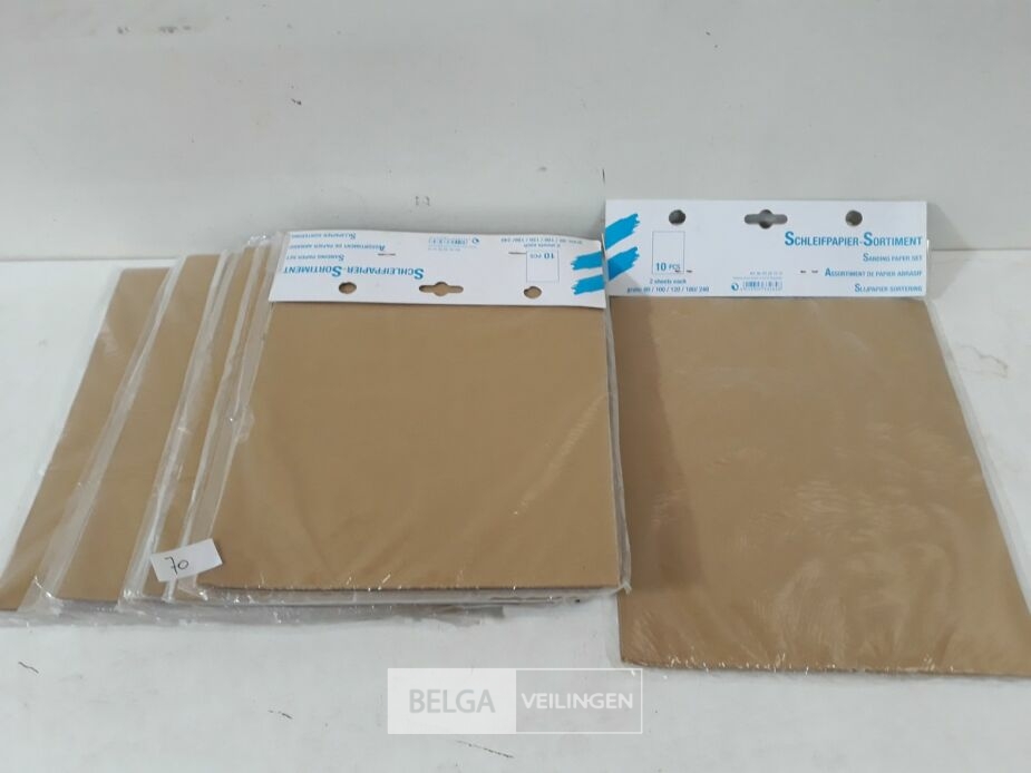 10 x Schuurpapier mix korrel 10 vellen – foto 2 – kavel bij Belga Veilingen, Oudsbergen