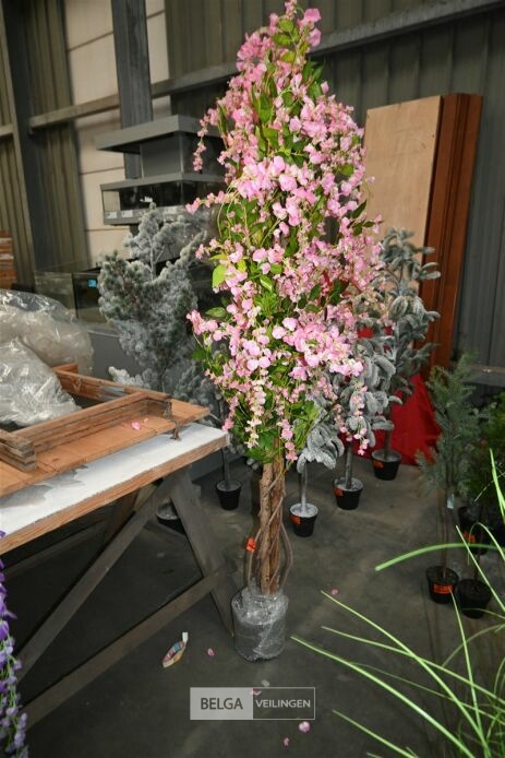 Plastieken hangende bloemenboom – foto 2 – kavel bij Belga Veilingen, Lummen