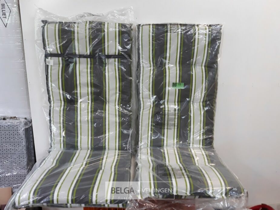 2 x Tuinkussen hoge rug 75x50x50 cm groen met lijnen – foto 2 – kavel bij Belga Veilingen, Oudsbergen