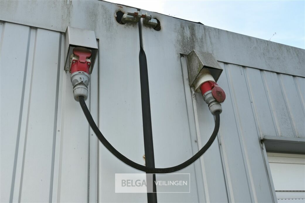 Klascontainer – foto 8 – kavel bij Belga Veilingen