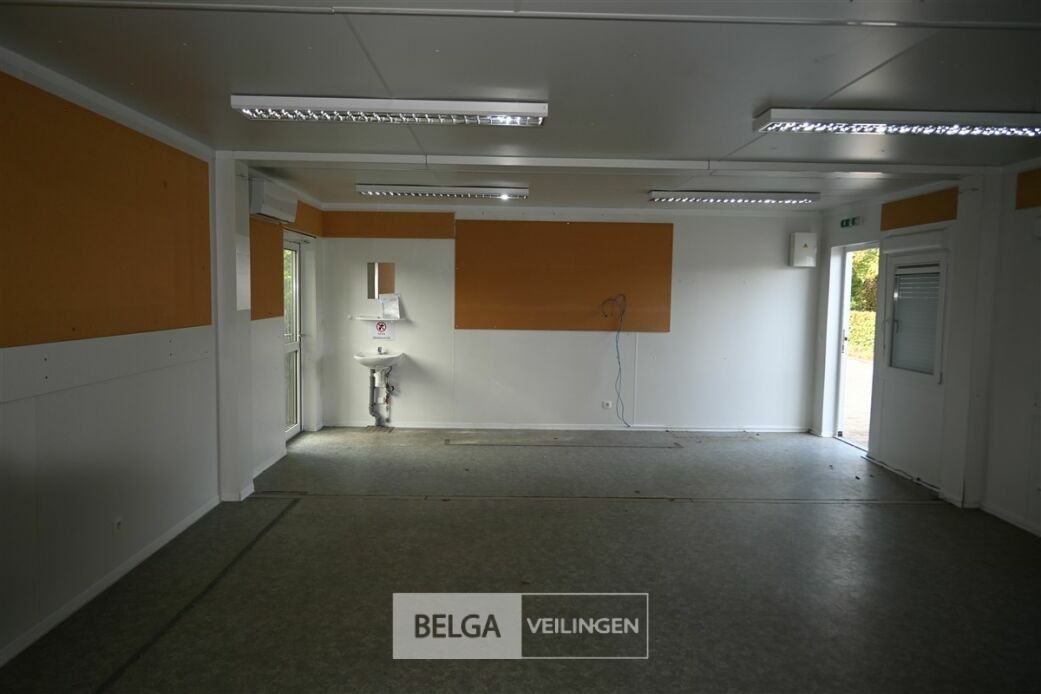 Klascontainer – foto 13 – kavel bij Belga Veilingen