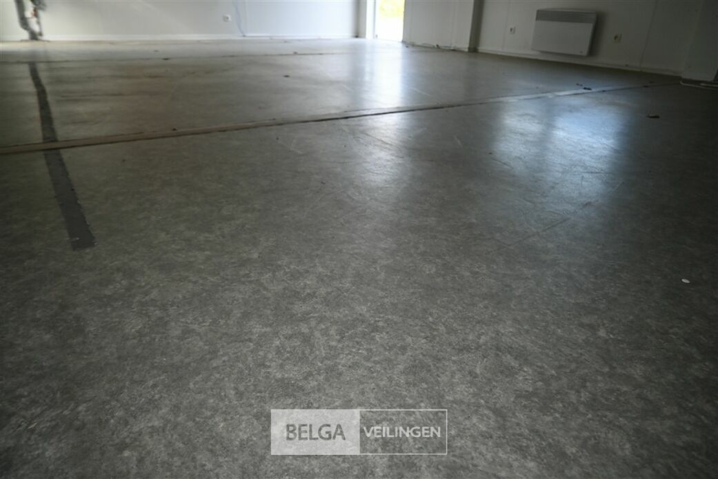 Klascontainer – foto 14 – kavel bij Belga Veilingen