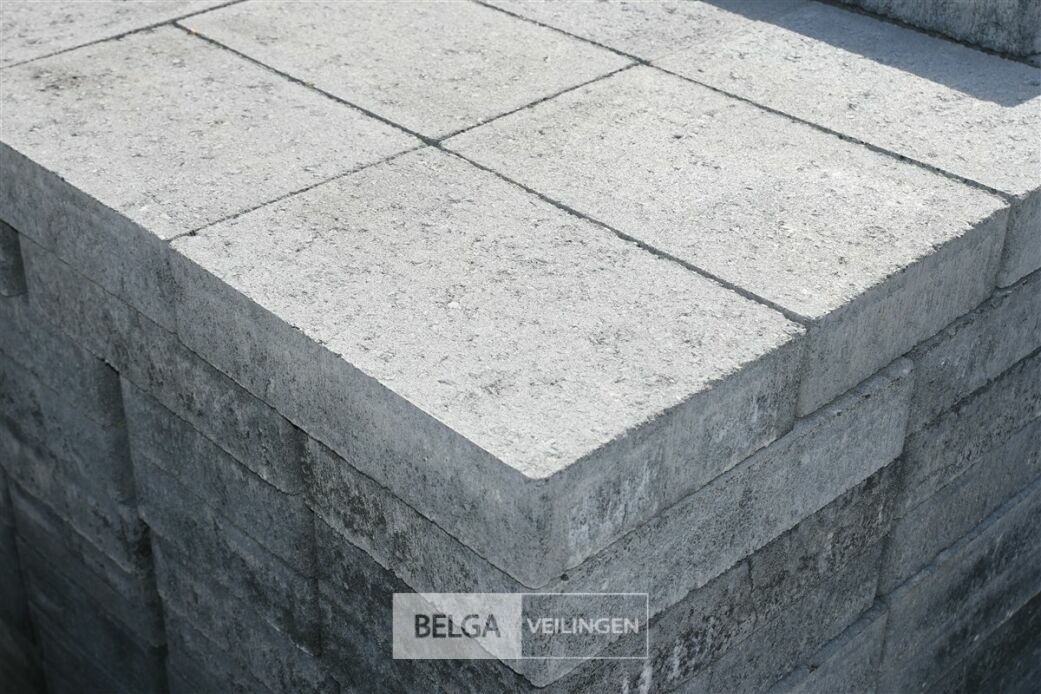 1 Palet blauwe klinkers – foto 3 – kavel bij Belga Veilingen
