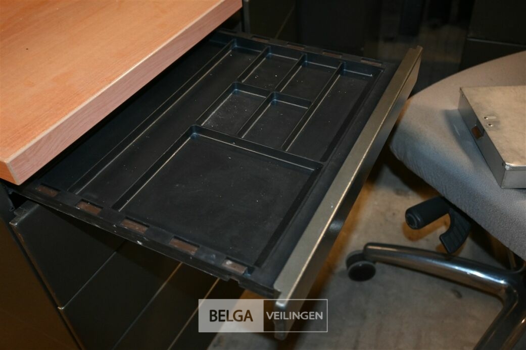 Partij ladeblokken – foto 7 – kavel bij Belga Veilingen