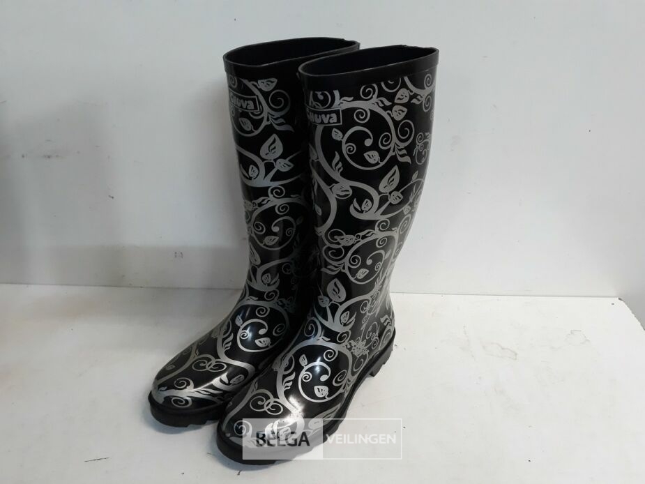 1 x Rubberen laarzen 38 zwart bloemenprint Chuva – foto 2 – kavel bij Belga Veilingen, Oudsbergen