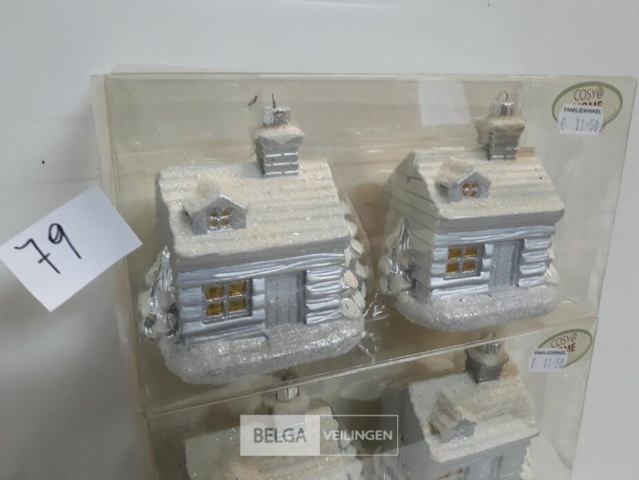 4 x Winterhuis 2 stuks 10 cm – foto 3 – kavel bij Belga Veilingen, Oudsbergen