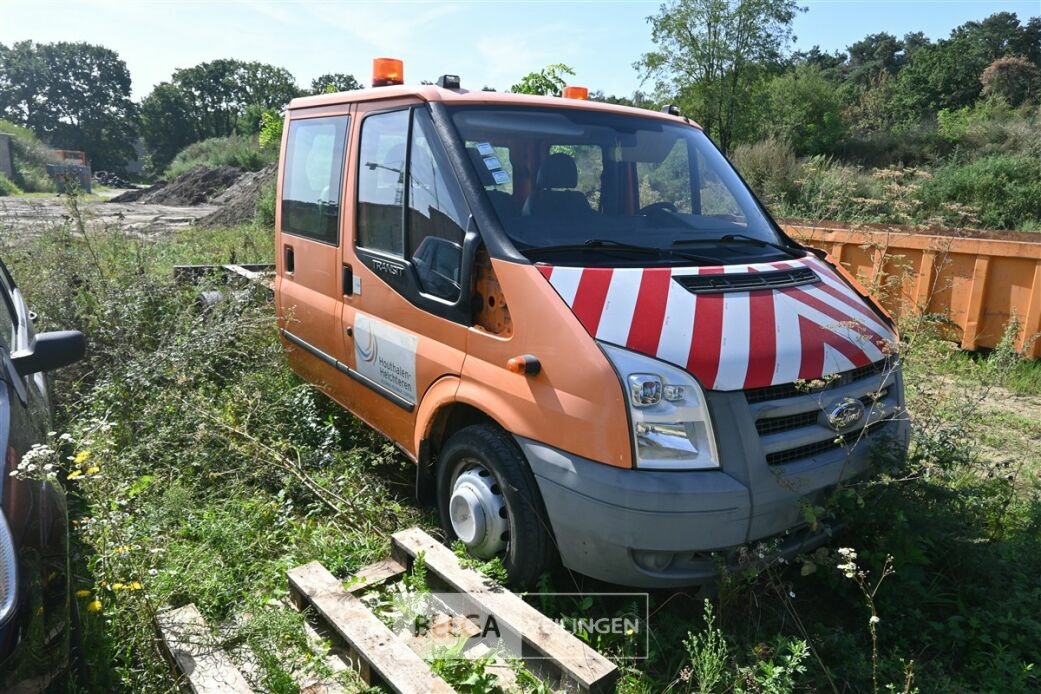 Lichte vracht FORD Transit (voor onderdelen) – foto 2 – kavel bij Belga Veilingen