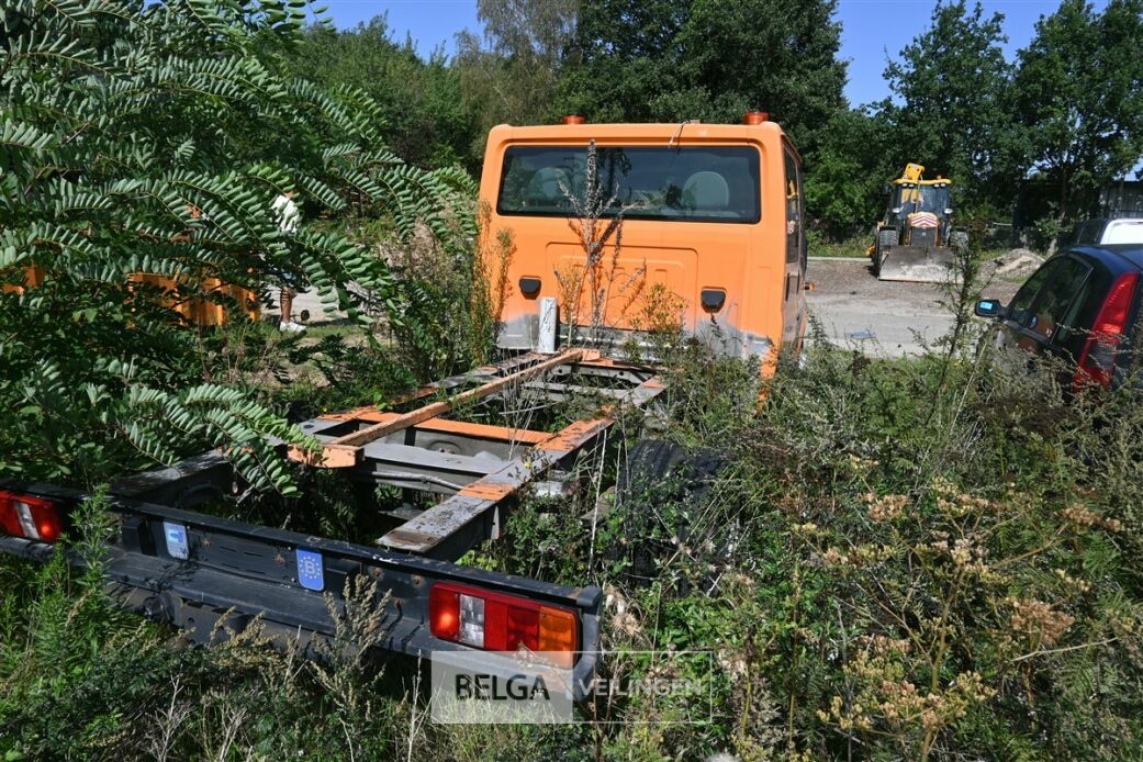 Lichte vracht FORD Transit (voor onderdelen) – foto 11 – kavel bij Belga Veilingen