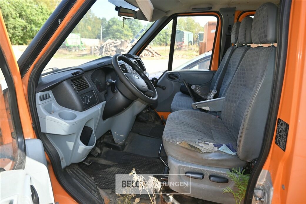 Lichte vracht FORD Transit (voor onderdelen) – foto 14 – kavel bij Belga Veilingen