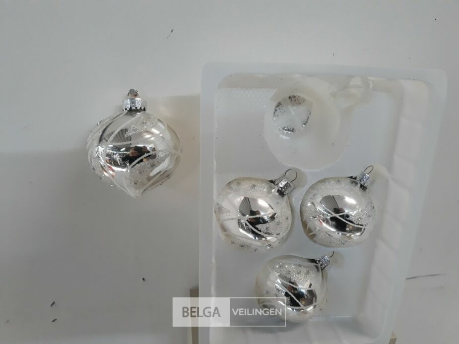3 x Kerstballen tol glas 4 stuks zilver – foto 3 – kavel bij Belga Veilingen, Oudsbergen