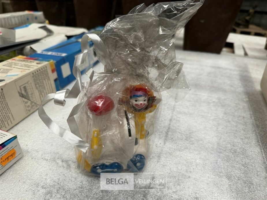 Spaarpotten en kaarsenhouders – foto 6 – kavel bij Belga Veilingen, Lummen