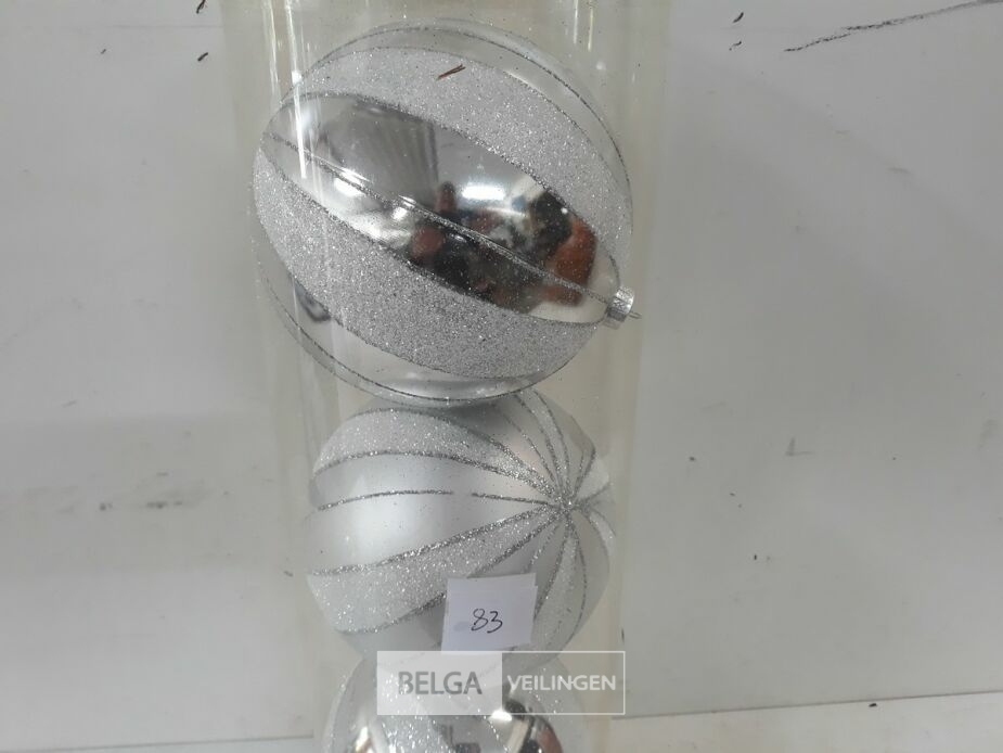 1 x Kerstballen pvc 3 stuks zilver XXL – foto 4 – kavel bij Belga Veilingen, Oudsbergen