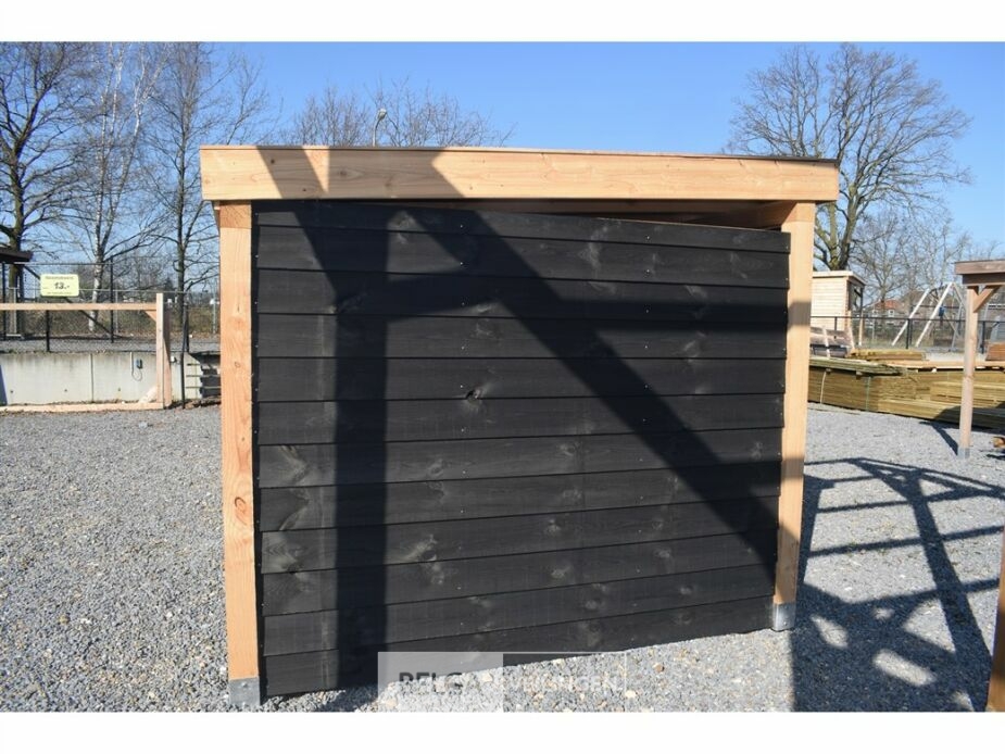 Buitenverblijf met berging douglas afm 300x300cm, 700x300x245x230cm – foto 3 – kavel bij Belga Veilingen, Lummen