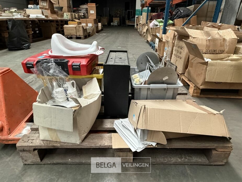 Pallet divers – foto 2 – kavel bij Belga Veilingen, Lummen