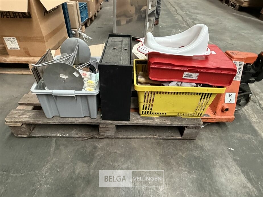 Pallet divers – foto 4 – kavel bij Belga Veilingen, Lummen